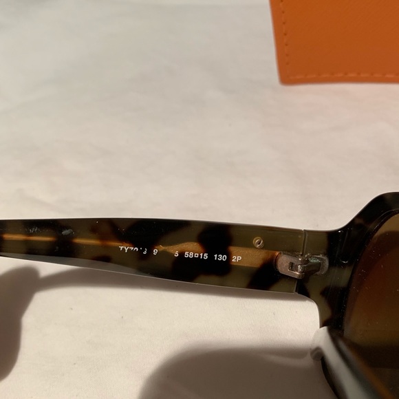😎😎😎Tory Burch Polarized Sunglasses - Picture 3 of 8